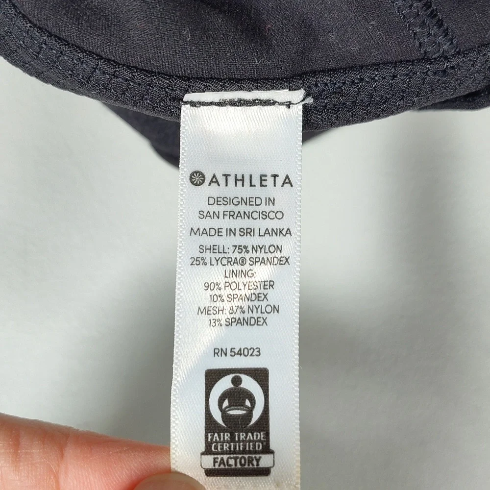 Athleta Hyper Focused black high‎ neck strappy sports bra M